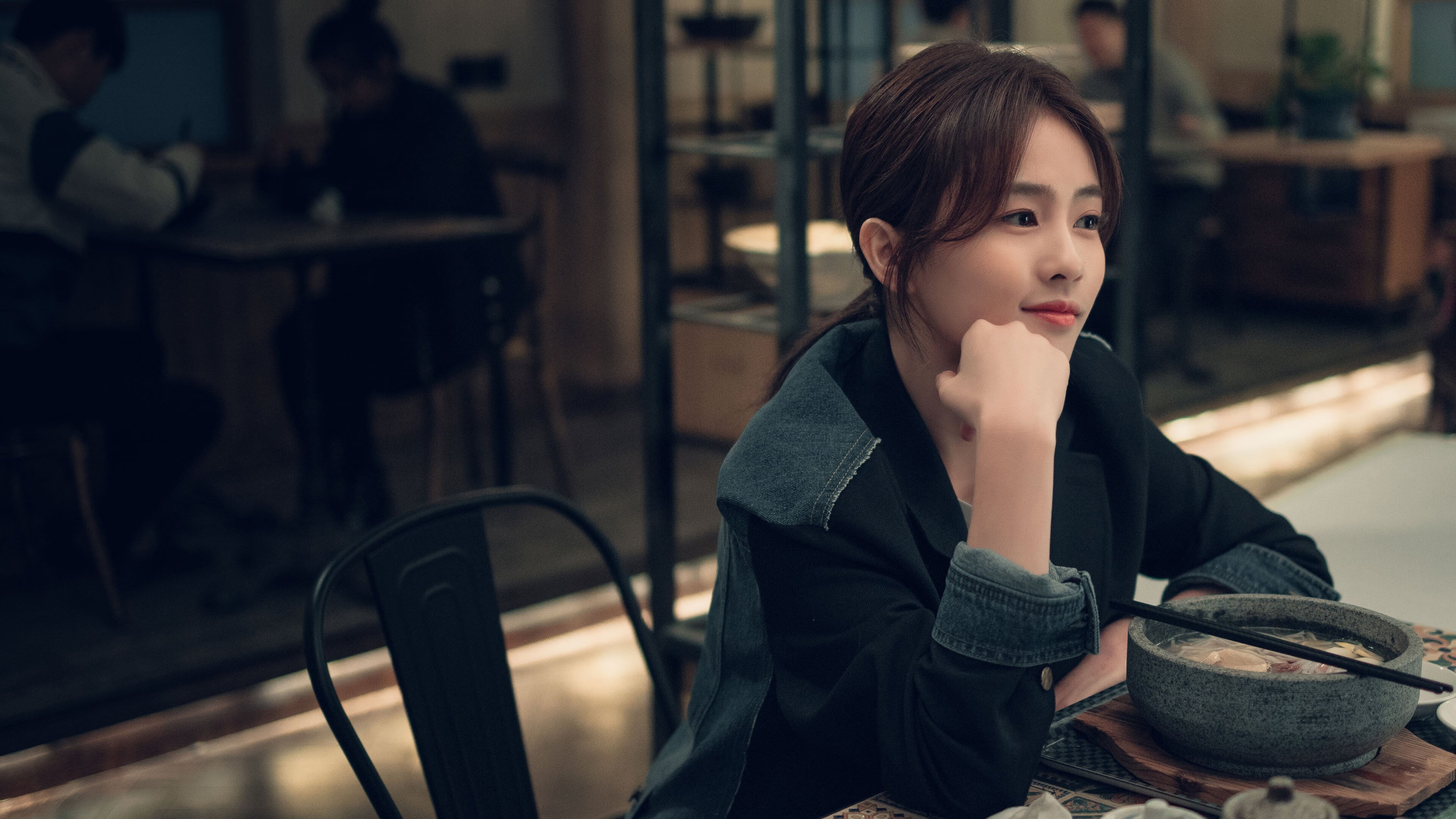 Kaiyun(中国)开云-2017年季后赛：库里在对阵马刺的系列赛中累计投中超过20个三分，成为历史最强“投手”之一